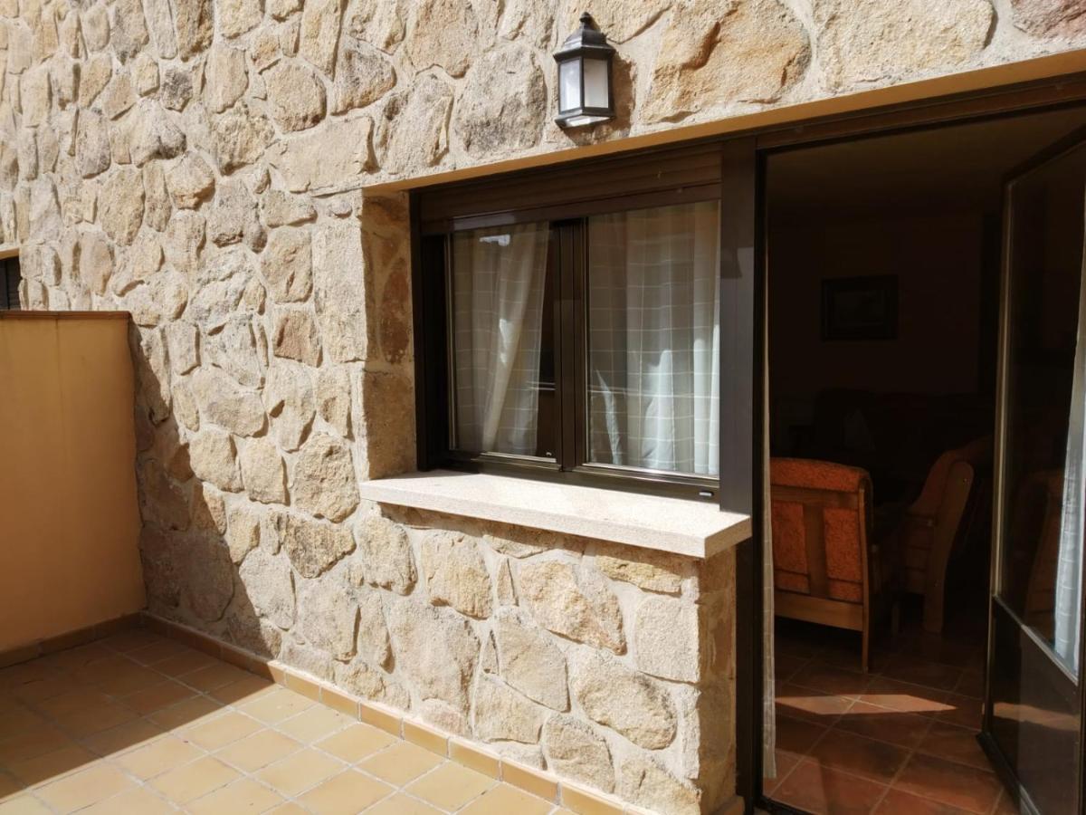 Villa Viv. De Uso Turístico Fuente el Tejo - Casa Ana Burgohondo Exterior foto